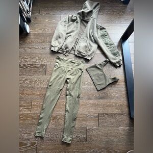 Set Active olive green set
